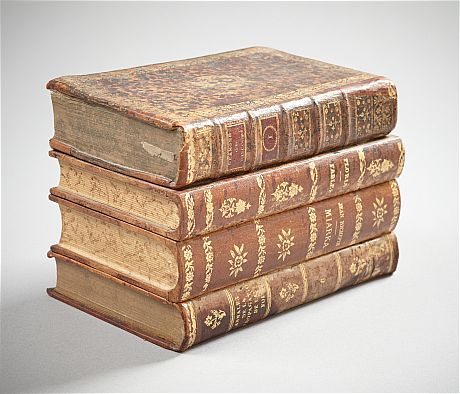 Schatull i form av bokband