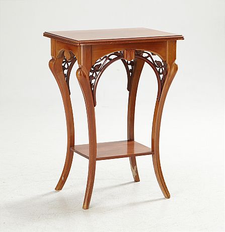 Bord i mahogny jugend