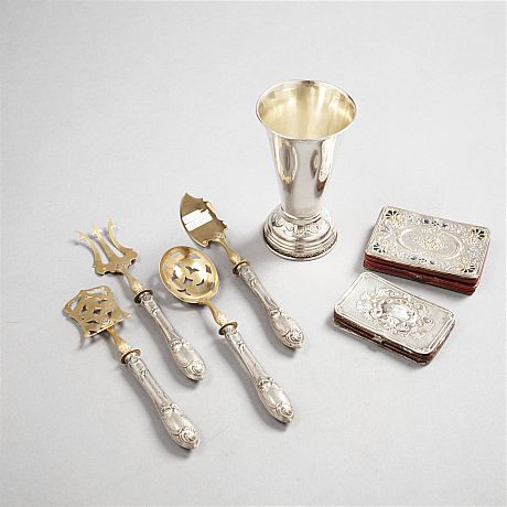 Bägare mynthållare och bestick