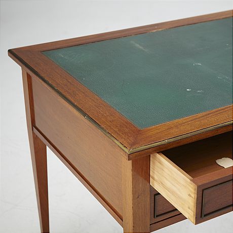 Skrivbord sengustaviansk stil