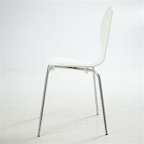 Stolar i formpressat trä