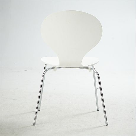 Stolar i formpressat trä