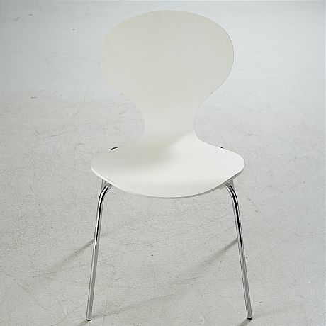 Stolar i formpressat trä