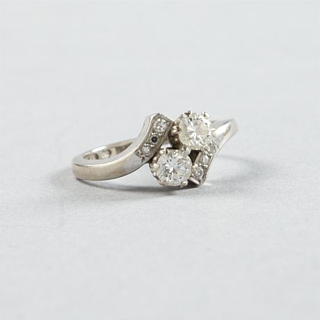 Syskonring i 18 k vitguld diamanter