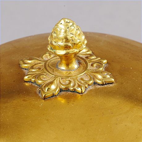 Askar med lock i mässing