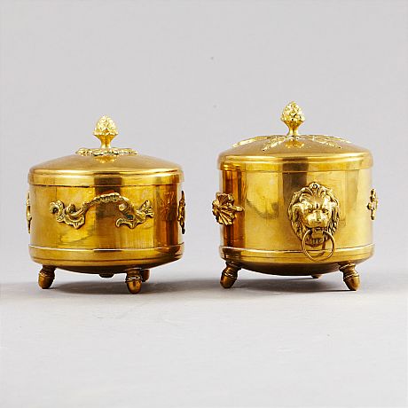 Askar med lock i mässing