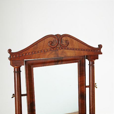 Toilettebord 1800-tal