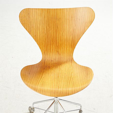 Stol Sjuan Arne Jacobsen
