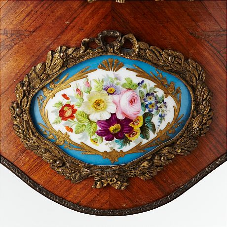 Blombord Louis XV-stil