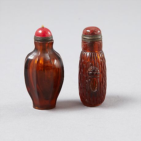 Två snusflaskor 1800-tal