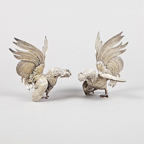 Bordsdekorationer i nysilver