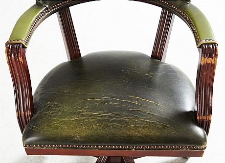 Skrivbordsstol i engelsk stil