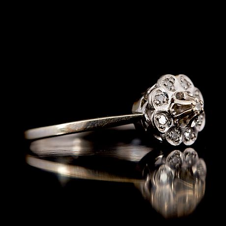 Ring 18 k vitguld diamanter