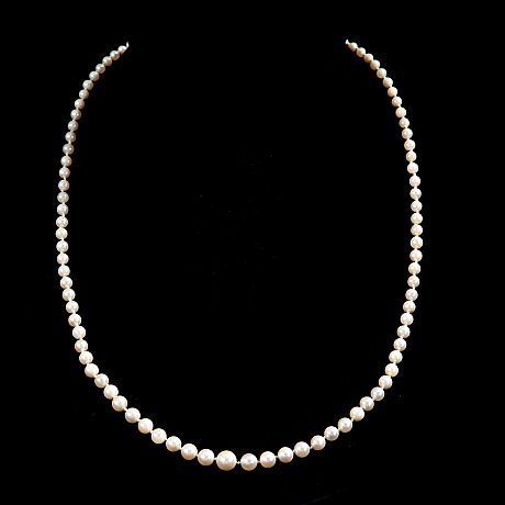 Collier med odlade saltvattenpärlor