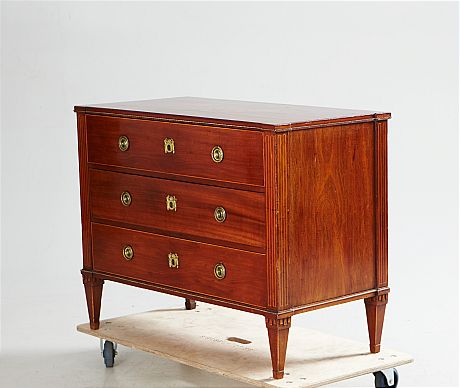 Sengustaviansk byrå i mahogny