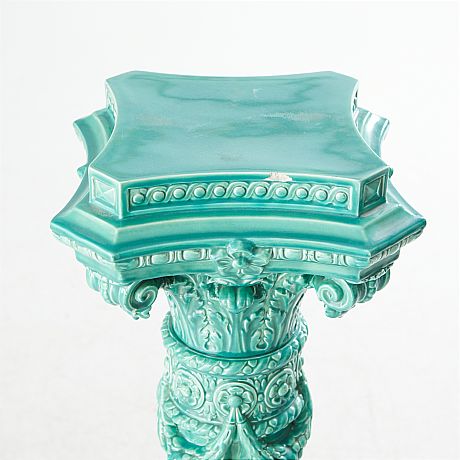 Piedestal i majolika Rörstrand