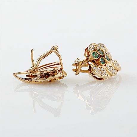 Örhängen 1 par 18 k guld briljanter