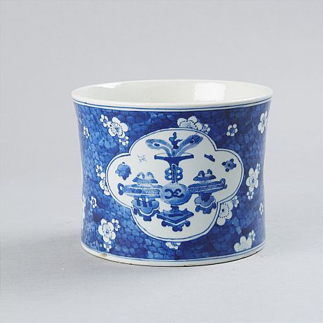 Ytterfoder i porslin