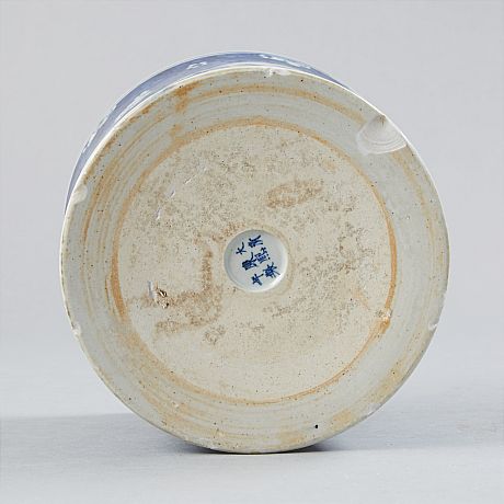 Ytterfoder i porslin