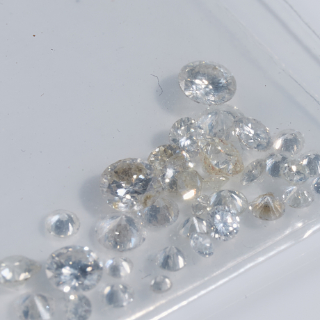 Diamanter oinfattade