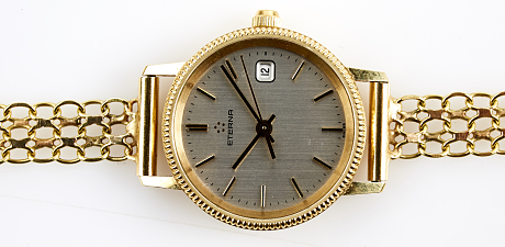 Eterna armbandsur 18 k guld