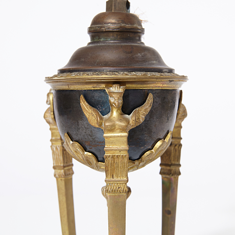 Bordslampa empirestil