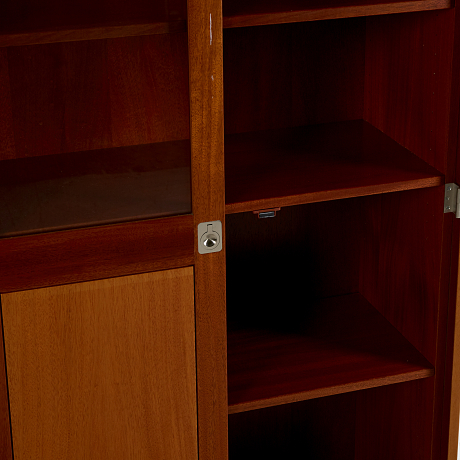 Göran Malmvall K72 vitrinskåp 1 par Karl Andersson