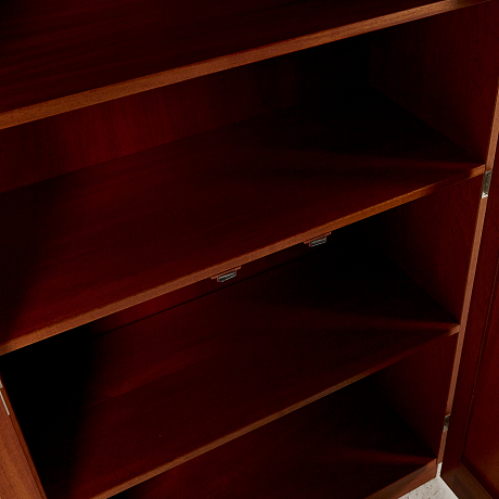 Göran Malmvall K72 vitrinskåp 1 par Karl Andersson