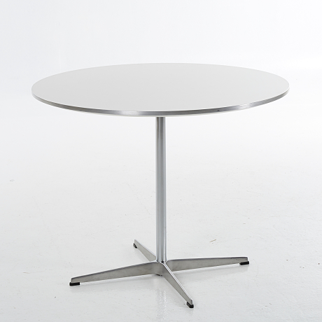 Arne Jacobsen bord Fritz Hansen Supercirkel