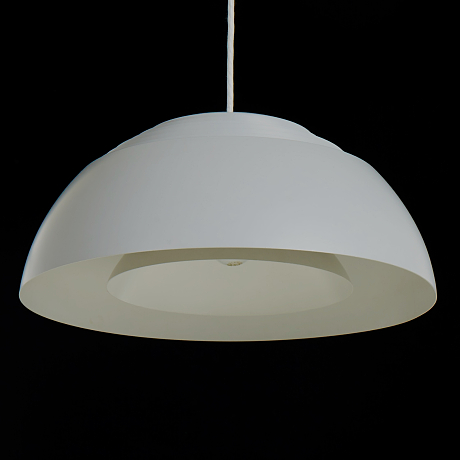 Arne Jacobsen ´´AJ Royal´´ taklampa