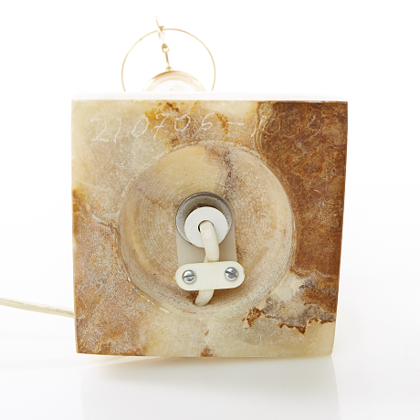 Bordslampor i onyxcalcit