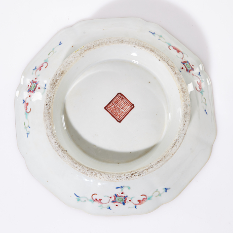 Skål på fot Kina 1800-tal