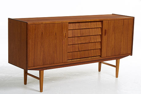 Sideboard 1900-talets mitt