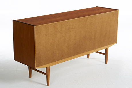 Sideboard 1900-talets mitt