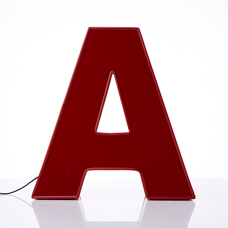 Bordslampa från omarbetad apoteksskylt