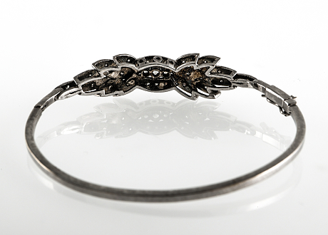 Armring med diamanter