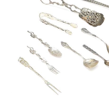 Samling silver bl a dosa