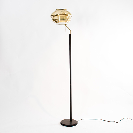 Golvlampa A 808 av Alvar Aalto
