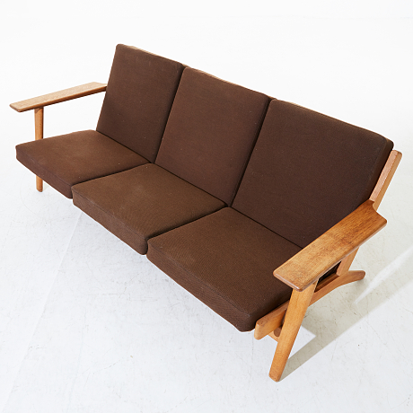 Soffa GE-290/3 design Hans J Wegner