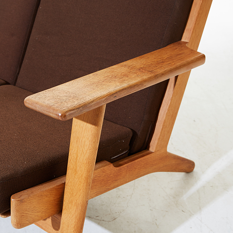 Soffa GE-290/3 design Hans J Wegner