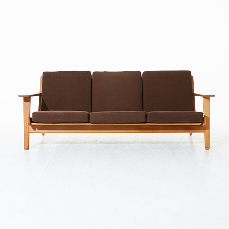 Soffa GE-290/3 design Hans J Wegner