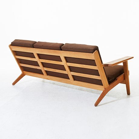 Soffa GE-290/3 design Hans J Wegner