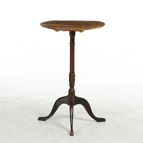 Fällbord fanérad i alrot