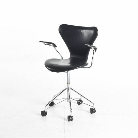 Arne Jacobsen sjuan ´3217´ skrivbordsstol