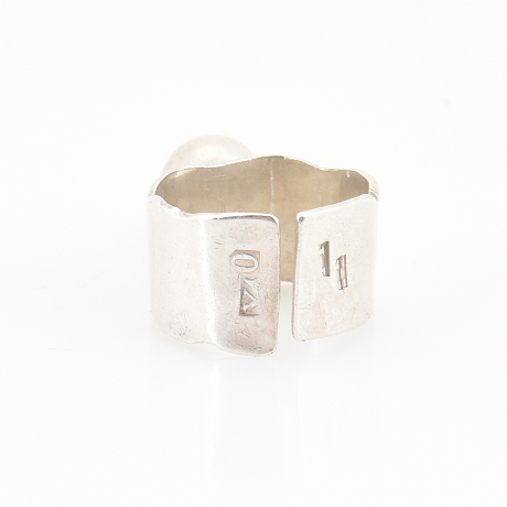 Ring silver