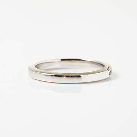 Ring 18 k vitguld diamanter