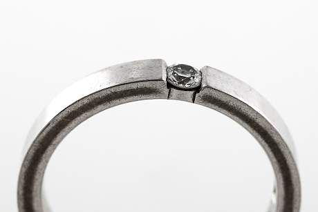 Ring med diamant 0.10 ct 18K