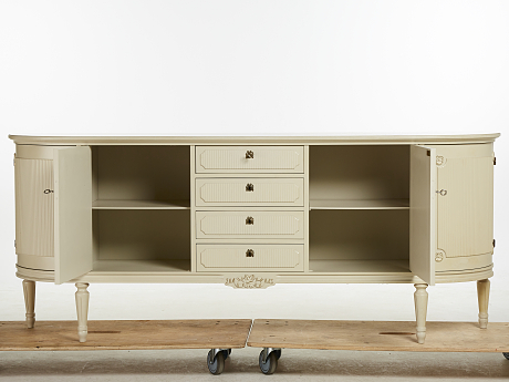 Sideboard gustaviansk stil