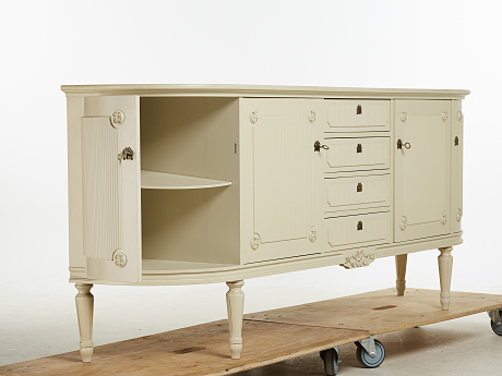 Sideboard gustaviansk stil