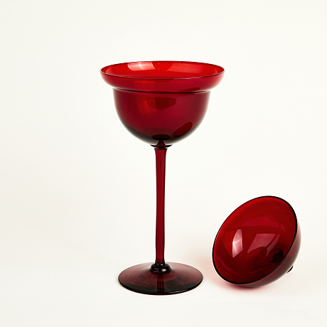 4 delar Reijmyre-föremål, rubinröd glasmassa